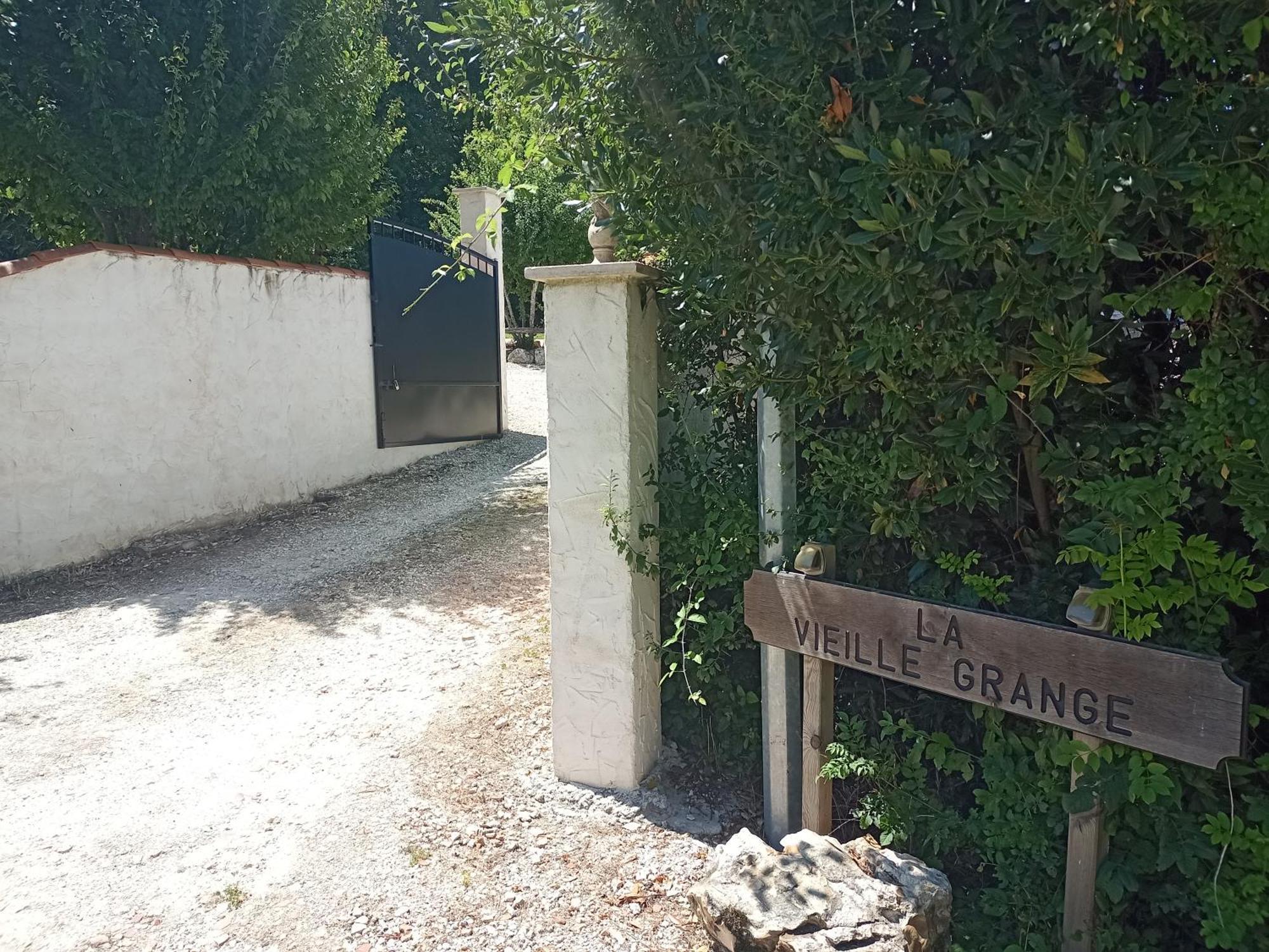 La Vieille Grange - Saint-Privat-Des-Pres住宿加早餐旅馆 外观 照片